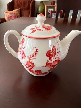 Williamsburg Red Floral Teapot Vintage Style Ceramic Tea Pot